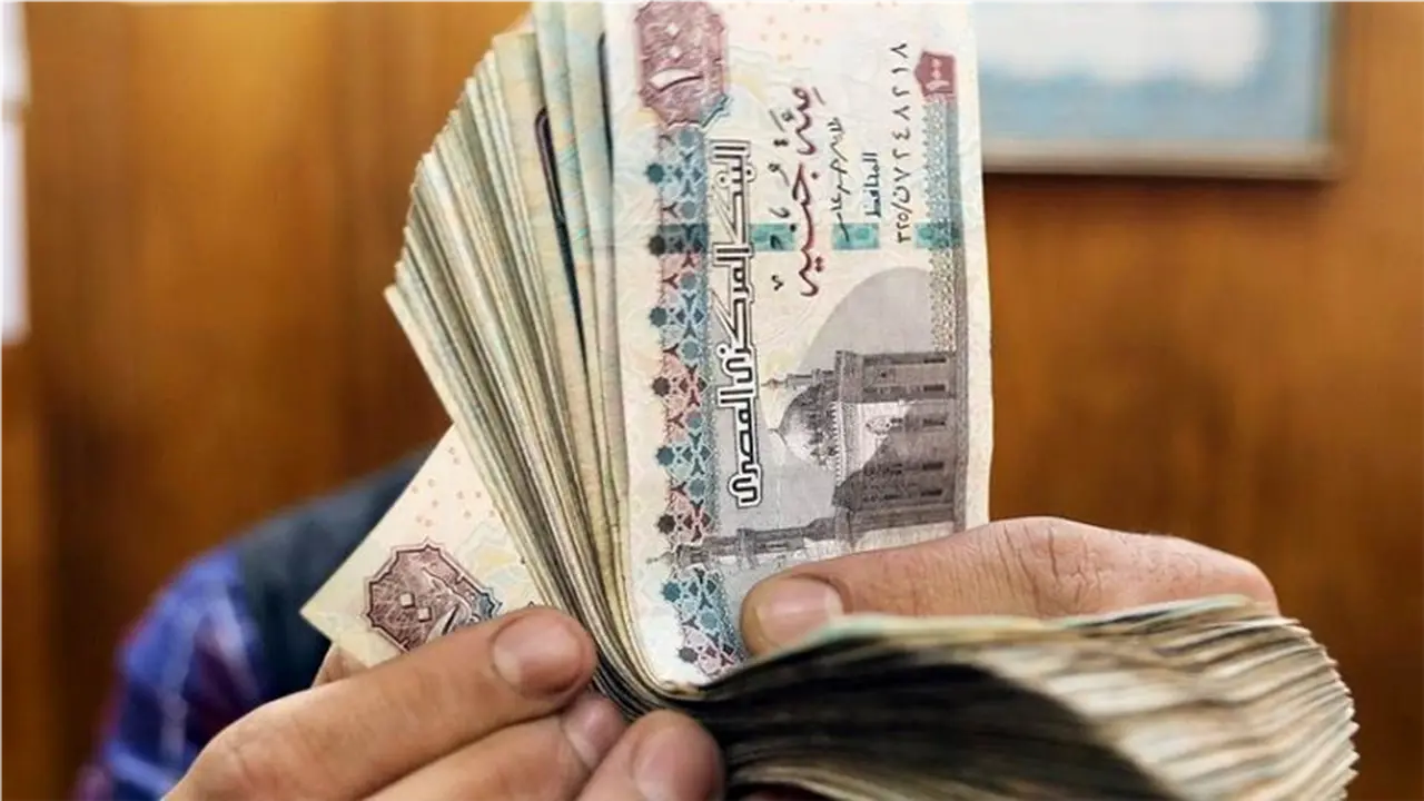 راقب حسابك البنكي.. بدء صرف رواتب ديسمبر 2025 من البنوك ومكاتب البريد